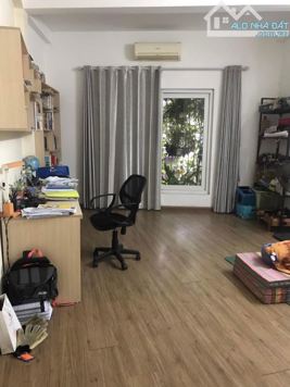 Bán nhà Kinh Doanh mặt phố Vọng - Hai Bà Trưng, vỉa hè rộng