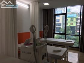 Cần bán mặt phố Linh Đường 160m2, MT 6,2m vỉa hè rộng