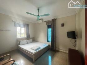 Mặt phố Chùa Quỳnh, 2 mặt thoáng có thang máy, MT rộng