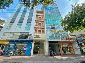 Bán tòa nhà mặt phố Khúc Thừa Dụ, thông sàn, kinh doanh