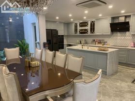 Bán nhà mặt phố Nguyễn Chí Thanh, Kinh doanh đỉnh, 98m2