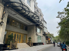 Bán gấp tòa nhà văn phòng Thái Hà - 10 tầng - 165m2