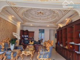 Bán nhà mặt phố Nguyễn Xiển 100m, 7 tầng thang máy