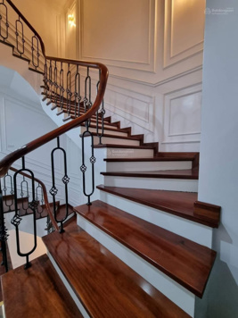 Bán biệt thự Tây Hồ, 7 tầng thang máy, đủ đồ view hồ