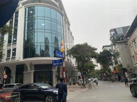 Hàng VIP - Bán nhà mặt phố Cửa Bắc, quận Ba Đình, vuông đẹp nở hậu