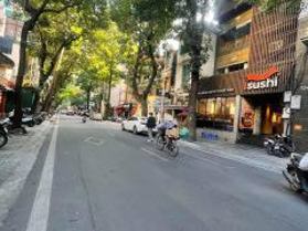 Bán nhà mặt phố Nguyễn Khắc Nhu Ba Đình 80m2 MT6m nhỉnh 29 tỷ