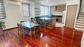 Cần bán gấp nhà phố Quảng Khánh, Tây Hồ 80m2, 7 tầng