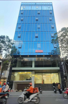 Cần bán gấp nhà mặt phố Võ Chí Công - Tây Hồ - 7 tầng