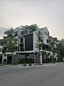 Siêu phẩm biệt thự Trung Hòa, 160m2 x4 tầng lô góc, kinh doanh