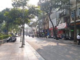 Bán nhà phố Cửa Bắc 310m2 mặt tiền 10.5m vị trí vàng