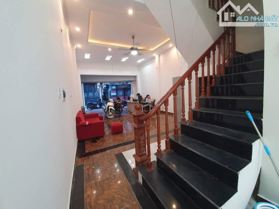 Bán nhà mặt phố Bùi Xương Trạch, quận Thanh Xuân lô góc