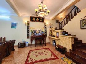 Bán biệt thự - 3 mặt tiền - 2 mặt ngõ ô tô tránh - trung tâm