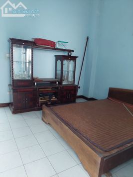 Bán nhà mặt phố Nguyễn Hoàng Tôn, mặt tiền kinh doanh