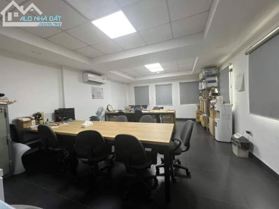 Bán nhà mặt phố Phạm Văn Đồng, 6 tầng thang máy MT5m