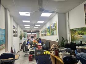 Bán nhà mặt phố khu vực Hàng Mành, DT 89m x 4 tầng, 35 tỷ đồng