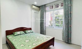Hàng xóm Royal City - nhà đẹp đón tết - 6 tầng 4 phòng ngủ loanh quanh 3 tỷ