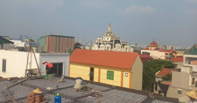 Nhà chủ xây mới 3 căn tại Phú Lương - Hà Đông.
Thiết kế: Tầng 2 phòng, tổng 5 phòng ngủ, 3wc