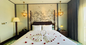 Bán nhanh căn khách sạn full nội thất view biển Bảo Ninh, Đồng Hới - LH: 0911298669