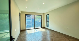 Cho thuê biệt thự VIP 381m2 sân vườn, 8 PN + 1 phòng office, Mê Linh, Hà Nội- LH: 0981976080