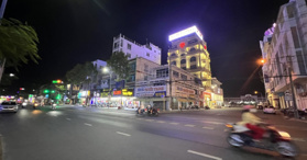 Cho thuê nhà mặt tiền đường Nguyễn Huệ, TP. Cao Lãnh, Đồng Tháp - LH: 0908969344