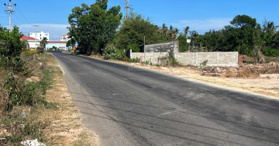 Bán đất mặt tiền Hùng Vương, La Gi, 32.000 m2 - LH: 0934026826