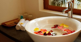 Bán khách sạn đường Nguyễn Duy Hiệu, Hội An - LH: 0932560868