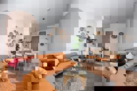 Sẵn 2 căn tầng trung tòa S1, full nội thất đẹp giá rẻ