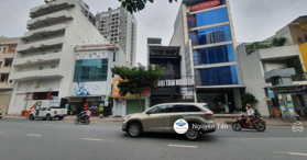 Bán góc 2 MT đường Tạ Uyên giao Trần Quý, P6 Q11. DT 7x18m 4 lầu