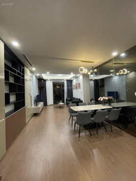 Gia đình cần bán căn hộ 3 PN, 103m2 chung cư CT3 KĐT Nam Cường