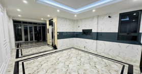 Bán nhà mặt phố Nguyễn Khang 63m2 - LH 0987499403