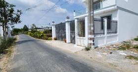 Bán đất thổ cư mặt tiền đường Trường Bình Xã Mỹ Lộc, Cần Giuộc, Long An - LH: 0765666979
