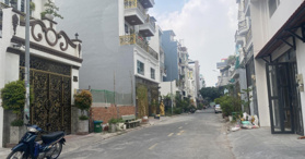 Bán gấp lô đất giá 6 tỷ có thương lượng. LH: 0909894072