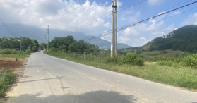 Bán 4.2ha đất thổ cư và cây lâu năm bám mặt đường nhựa trung tâm Hoà Lạc - LH: 0979058383