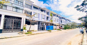 Bán Nhà 3 tầng mặt tiền 7m, nối thẳng Aeon Mall Huế- LH: 0988159515