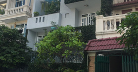 Bán mặt tiền Trần Quý, Q11, HCM (4.5 x 15m ) - LH: 0915700011