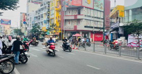 Bán gấp nhà mặt tiền ngay Nguyễn Văn Nghi, đối diện cổng DHCN, 9x18m, 6 tầng, thang máy - LH: 0901580159