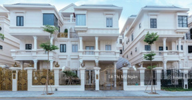 Bán biệt thự song lập KDC CityLand Park Hills, P10, Gò Vấp, 11mx20m, 4 tầng, đã có sổ hồng - LH: 0915330404