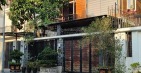 Mua bán nhà phố Nhà Hoàng Quốc Việt Cầu Giấy tháng 2/2024