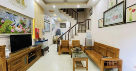 3,888 tỷ. Ở - cho thuê. Căn 54m2 x mặt tiền 4,2m x 5t x 6pn. Đường 3m. Cách ô tô 30m. Xuân Phương