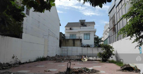 Bán gấp lô đất Đ.Trần Thị Thơm, P9, TP. Mỹ Tho. DT 120m2/450tr, SHR - LH: 0767411005