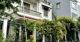 Bán gấp biệt thự 350m2 đường số Lâm Văn Bền, Bình Thuận, Quận 7, HCM