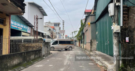 Bán gấp căn nhà 3 tầng mặt ngõ 729 Bát Khối, lô góc, đường rộng ô tô vào thoải mái