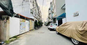 Bán nhà 3 tầng đẹp Linh Đông đường rộng 6m. LH: 0931557279