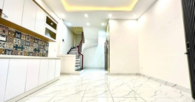 Bán nhà Cổ Nhuế, Bắc Từ Liêm, Hà Nội 6 tầng thang máy 4 phòng khép kín