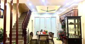 Bán nhà Lạc Long Quân, 3 nhà ra phố, ô tô đỗ cửa - Tây Hồ - LH: 0947659912