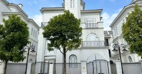 Bán nhanh đơn lập Ngọc Trai Vip, vị trí trung tâm đảo lớn, Vinhomes Gia Lâm - LH: 0962758977