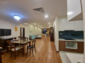 Căn hộ 121m2, cửa Đông Nam, ban công TN - TB, 3PN 