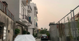 Chính chủ Bán khu nhà xây mới gần cầu Rào ôtô đỗ cửa- vị trí đẹp tại Dương Kinh, Hải Phòng