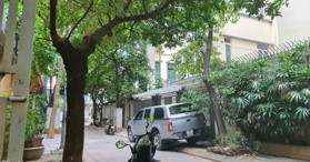 Gia đình cần bán biệt thự song lập Licogi 13, Khuất Duy Tiến, diện tích: 147 m2 - LH: 0869865777