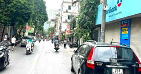 Hiếm, siêu hot mặt phố Tam Khương, Tôn Thất Tùng, Đống Đa, tòa nhà văn phòng 8 tầng giá 26 tỷ